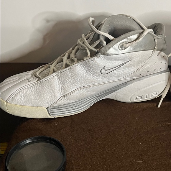 Nike Air Gold swoosh white and silver leather 13 shoes - Picture 4 of 11